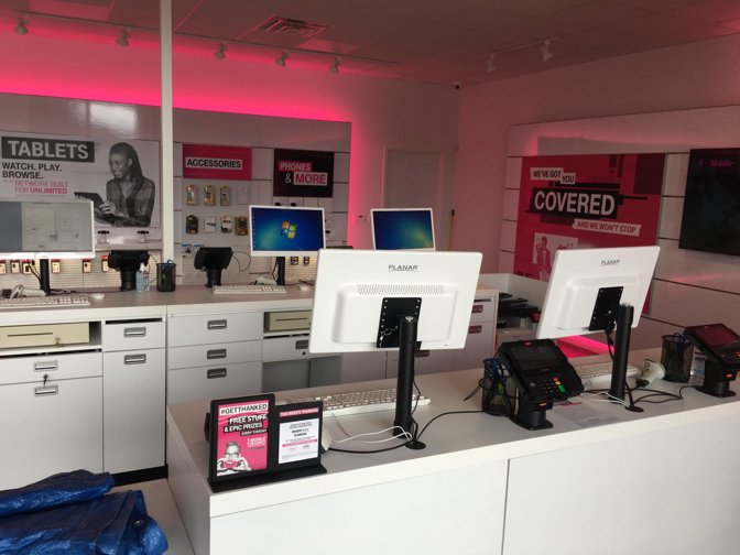 Checkout desk of a T-Mobile store